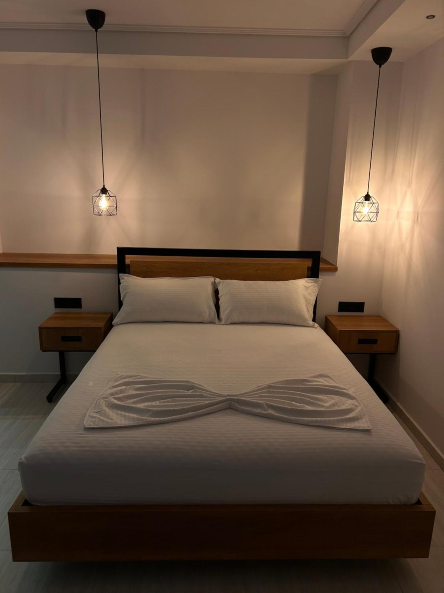 Crown Apartment ซารานเดอ ภายนอก รูปภาพ