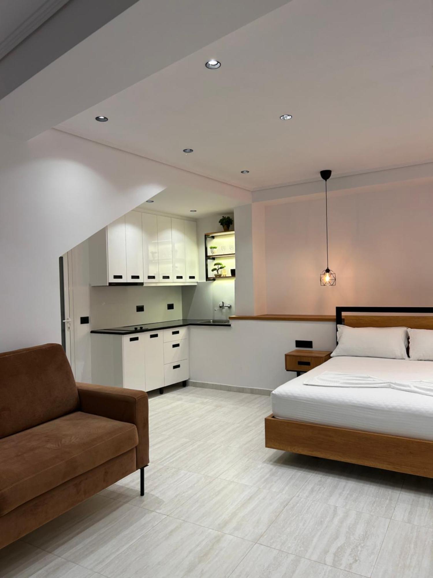 Crown Apartment ซารานเดอ ภายนอก รูปภาพ