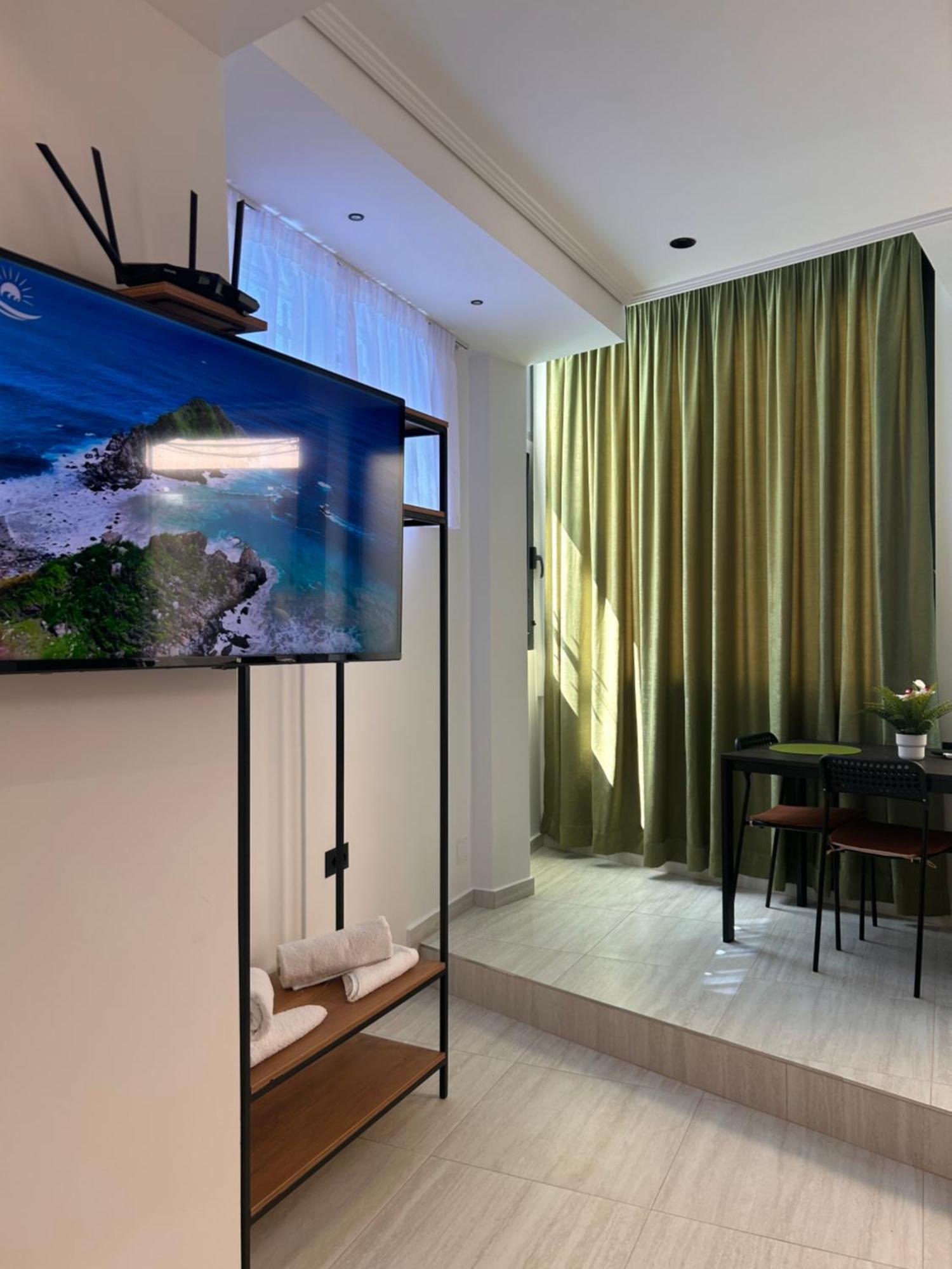 Crown Apartment ซารานเดอ ภายนอก รูปภาพ